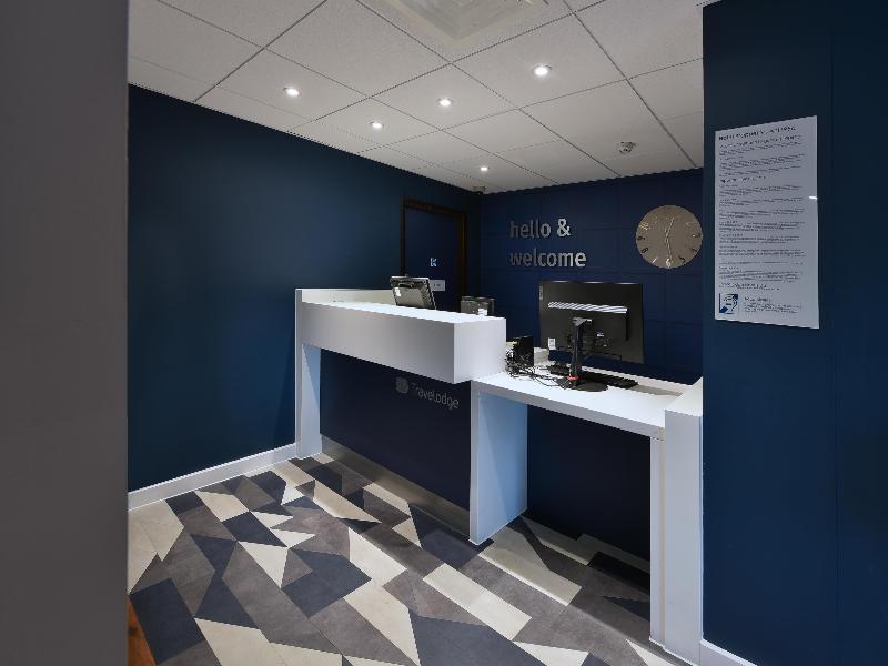Travelodge London Teddington - Lobi