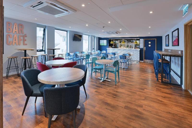 Travelodge Newquay Seafront - Bar