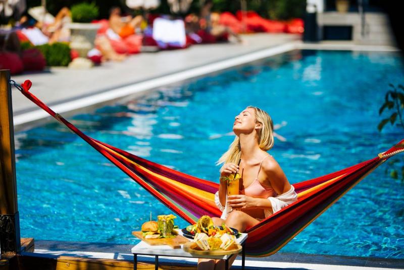 Garden Hotel Pristina - Havuz