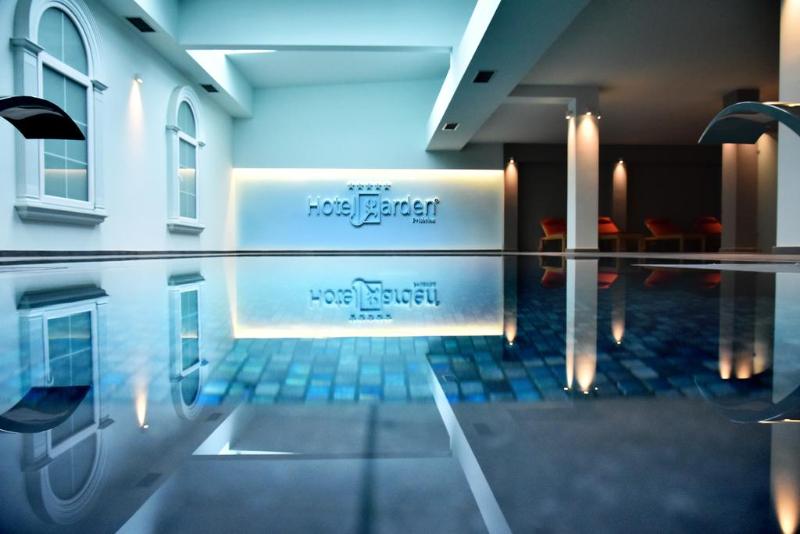 Garden Hotel Pristina - Havuz
