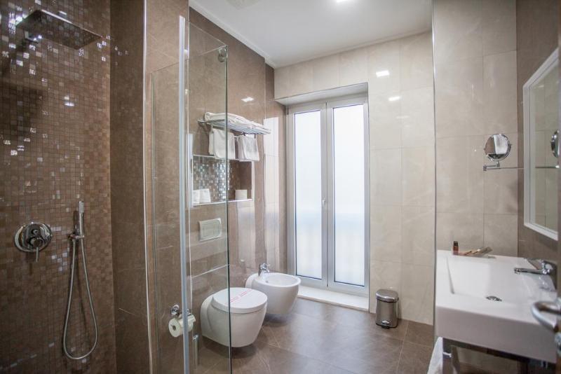 Colosseo Hotel Tirana - Oda
