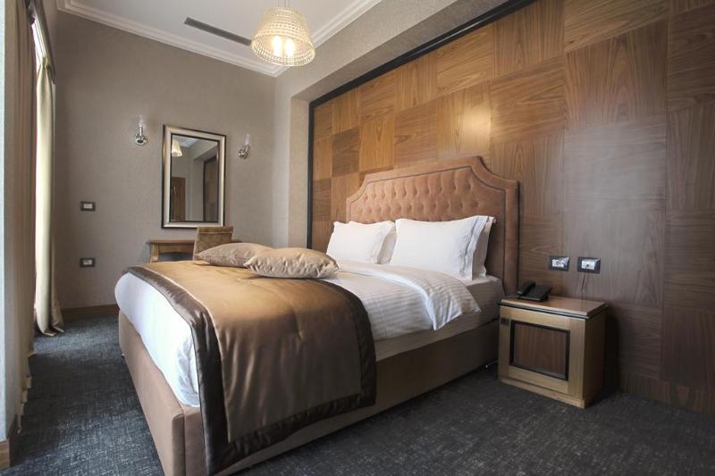Colosseo Hotel Tirana - Oda