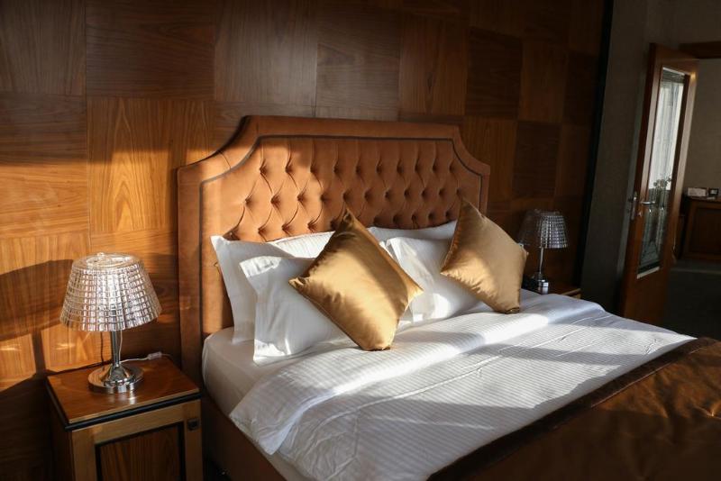 Colosseo Hotel Tirana - Oda