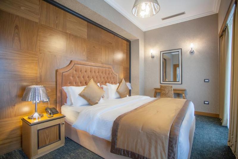 Colosseo Hotel Tirana - Oda