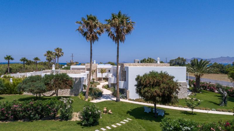 White Pearls Luxury Suites Adults Only - Genel