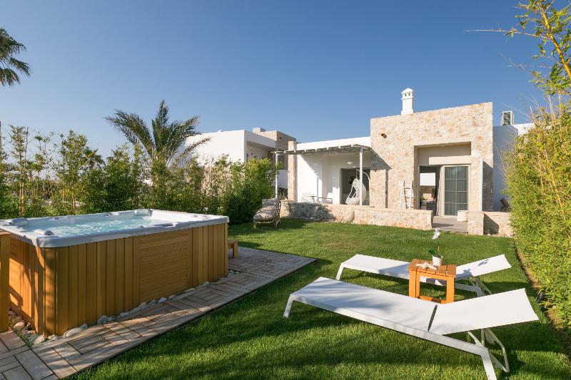 White Pearls Luxury Suites Adults Only - Oda