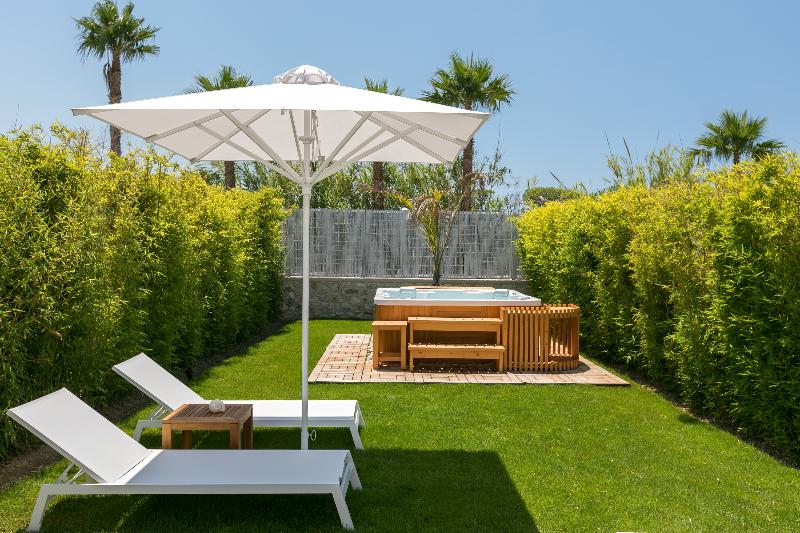 White Pearls Luxury Suites Adults Only - Oda