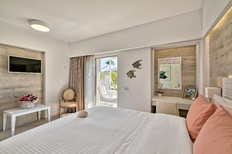 White Pearls Luxury Suites Adults Only - Oda