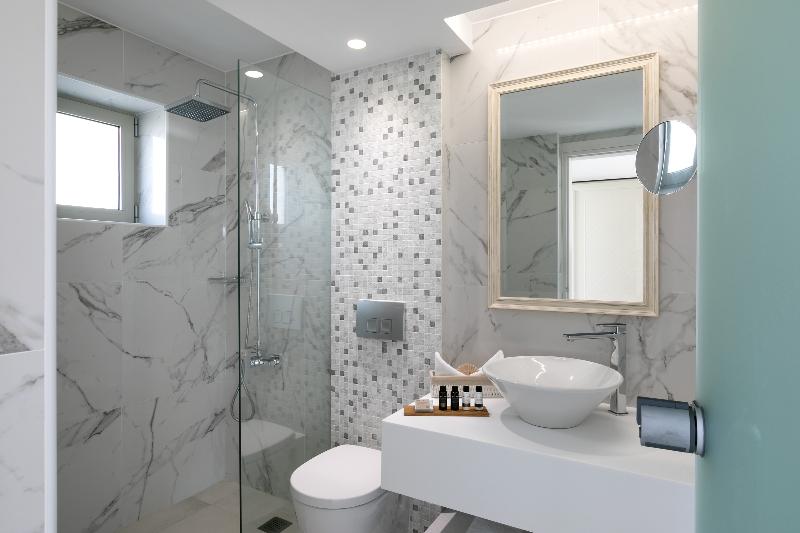 White Pearls Luxury Suites Adults Only - Oda