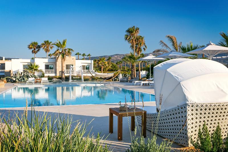 White Pearls Luxury Suites Adults Only - Havuz