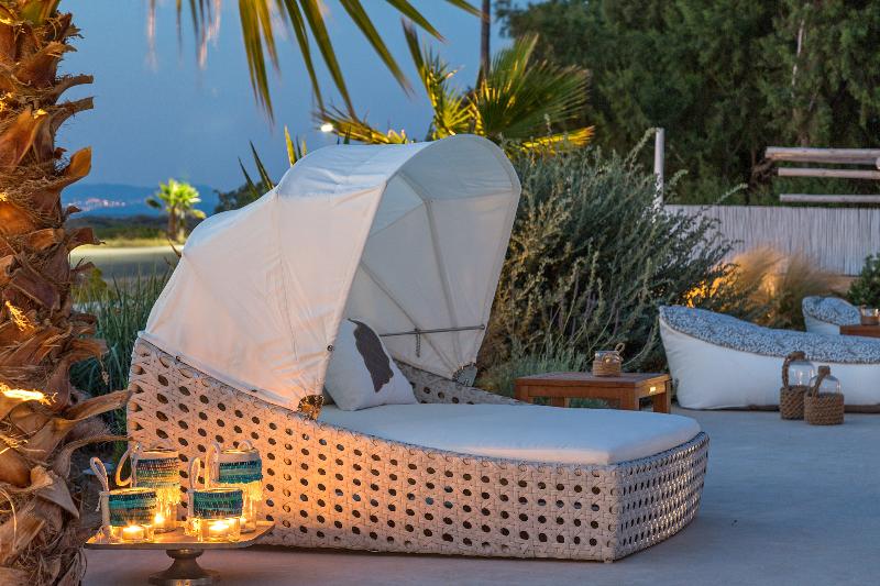 White Pearls Luxury Suites Adults Only - Havuz
