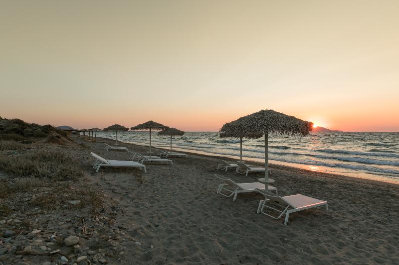 White Pearls Luxury Suites Adults Only - Plaj