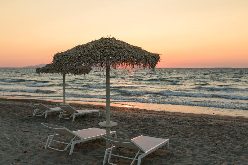 White Pearls Luxury Suites Adults Only - Plaj