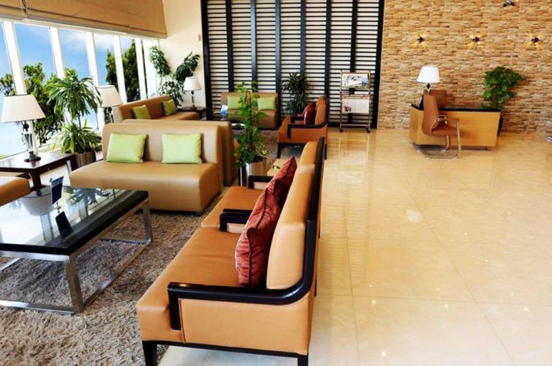 V Hotel Fujairah - Lobi