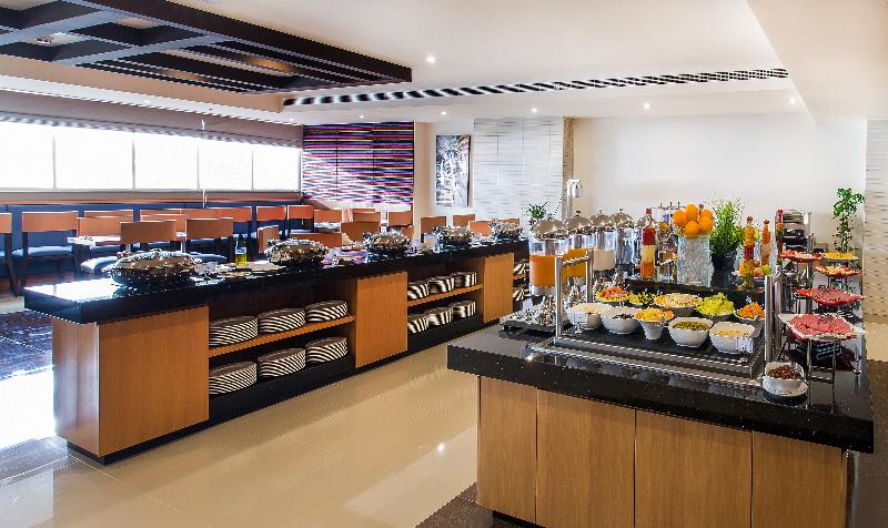 V Hotel Fujairah - Restoran