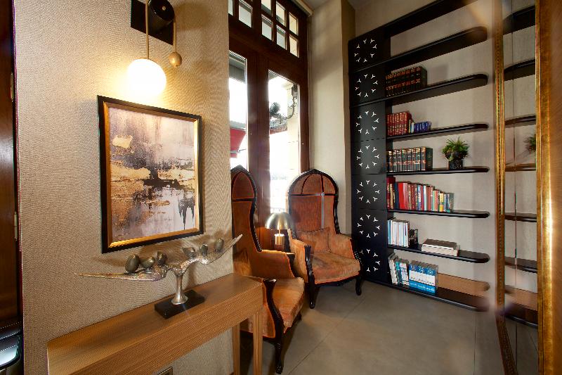Momento Hotel Golden Horn - Lobi