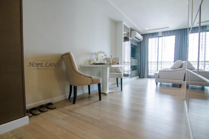 Hope Land Hotel&Residence Sukhumvit 8 - Oda