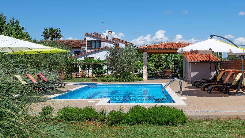 Apartments Neva - Havuz