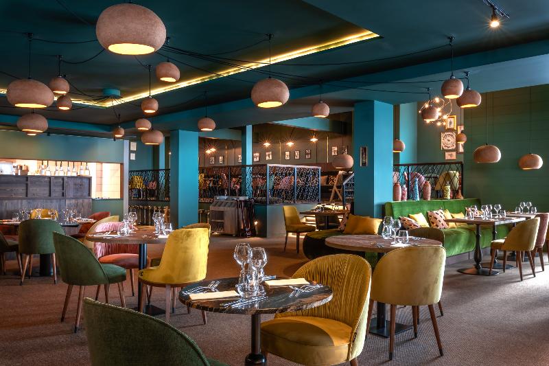 Ily La Rosiere - Bar