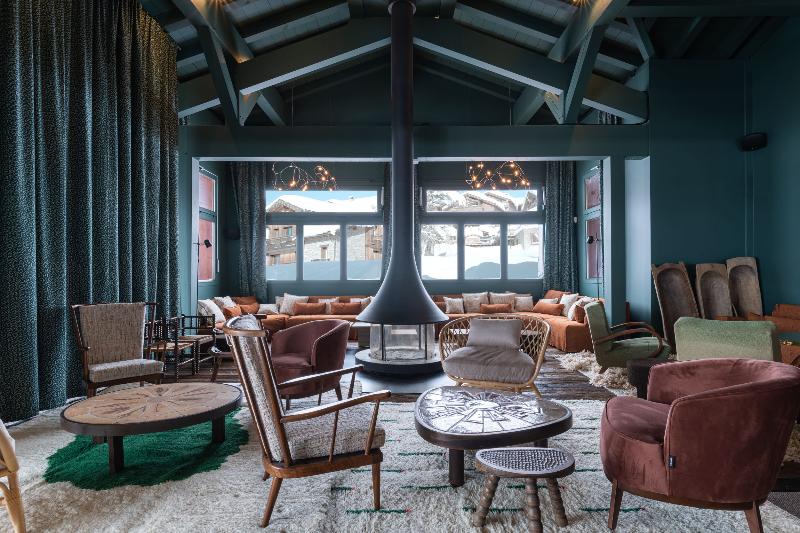Ily La Rosiere - Bar
