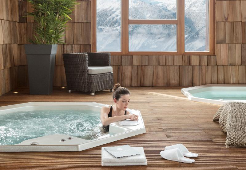 Ily La Rosiere - Aktivite
