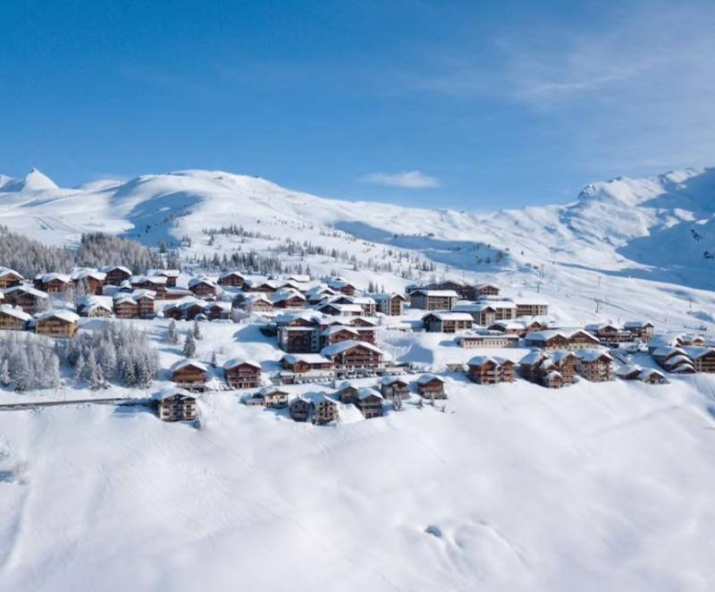 Ily La Rosiere - Genel