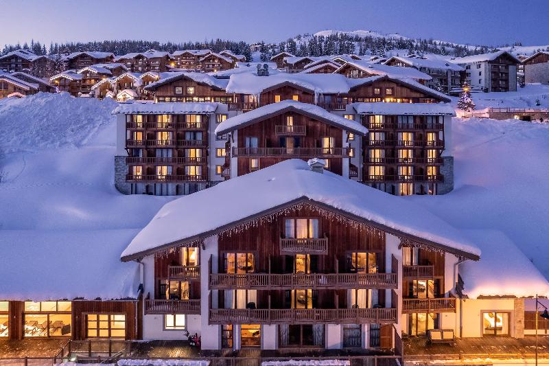 Ily La Rosiere - Genel