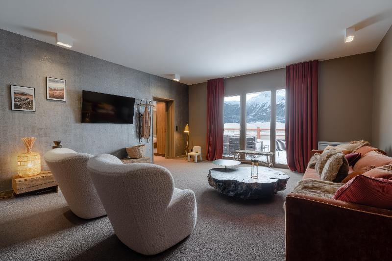 Ily La Rosiere - Oda