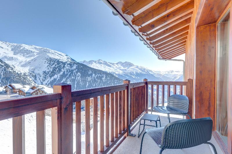 Ily La Rosiere - Oda