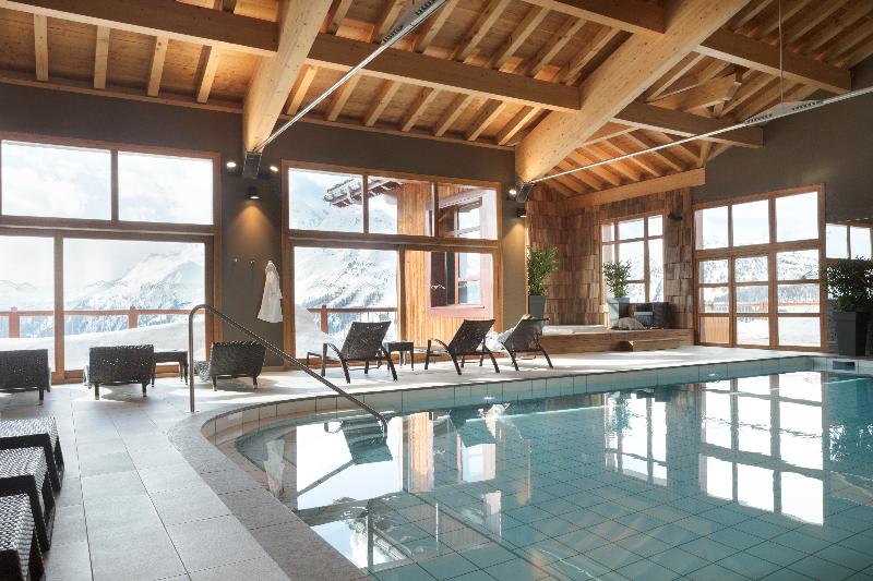 Ily La Rosiere - Havuz