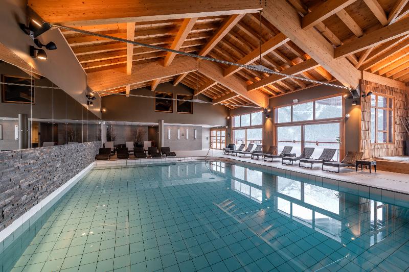 Ily La Rosiere - Havuz