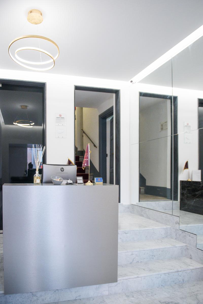 Boutique Centrale Palace - Lobi