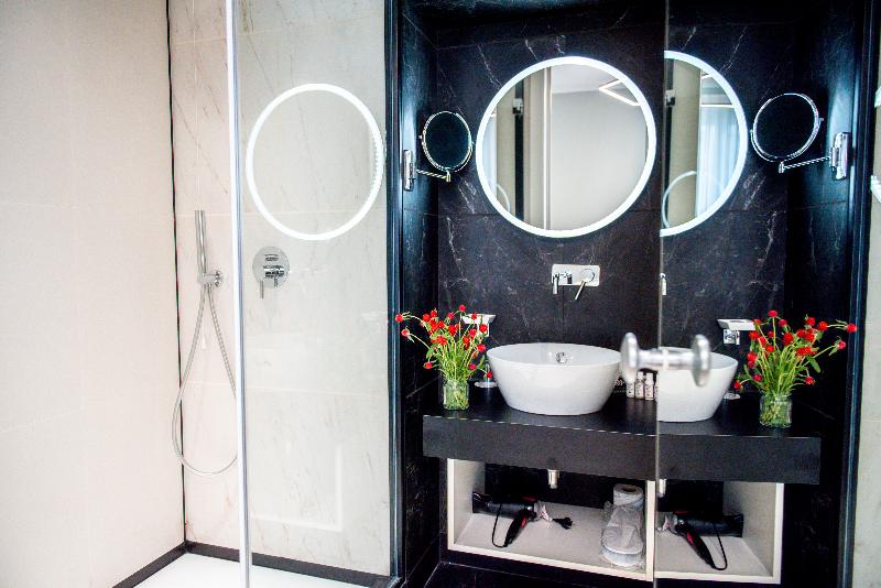 Boutique Centrale Palace - Oda