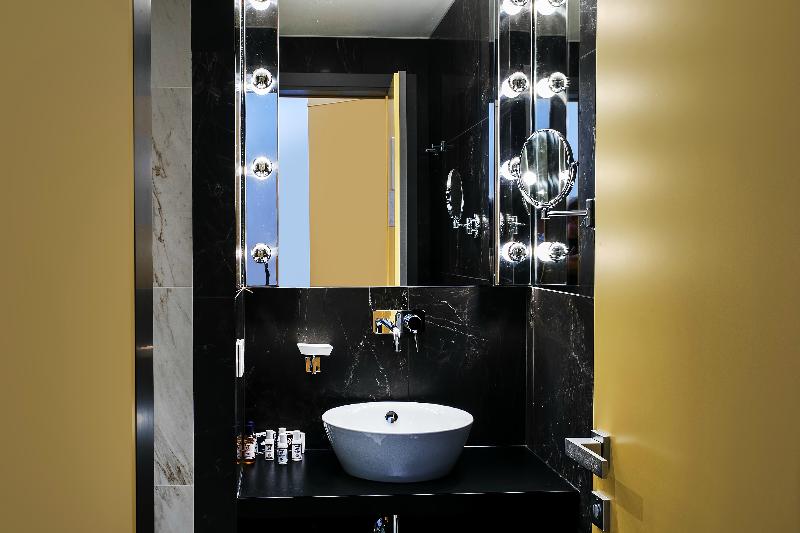 Boutique Centrale Palace - Oda