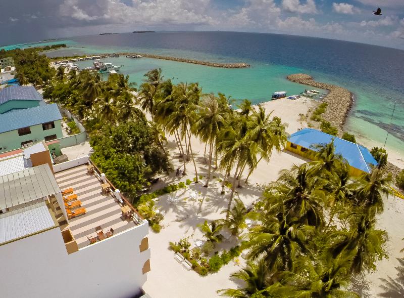 Crystal Sands Beach Hotel - Genel