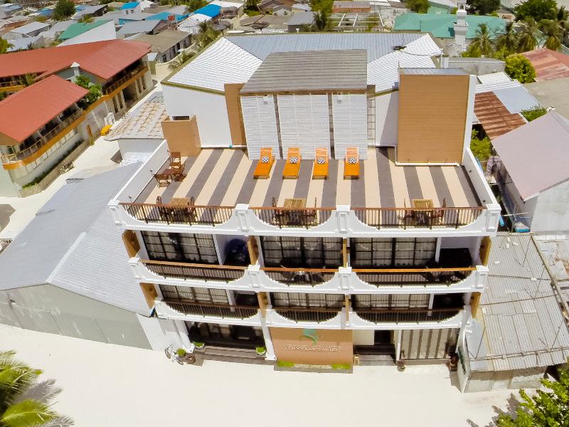 Crystal Sands Beach Hotel - Genel