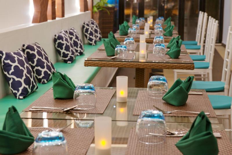 Crystal Sands Beach Hotel - Restoran