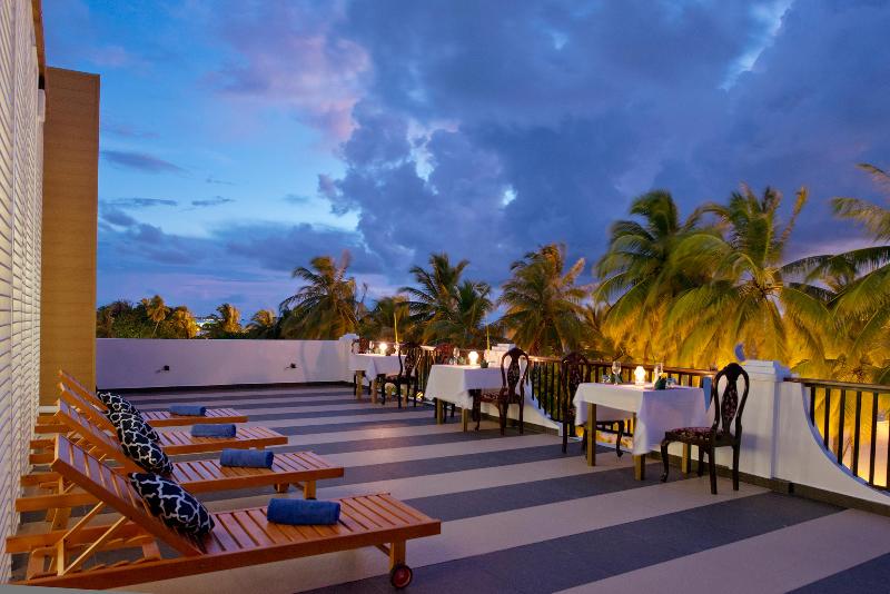 Crystal Sands Beach Hotel - Teras