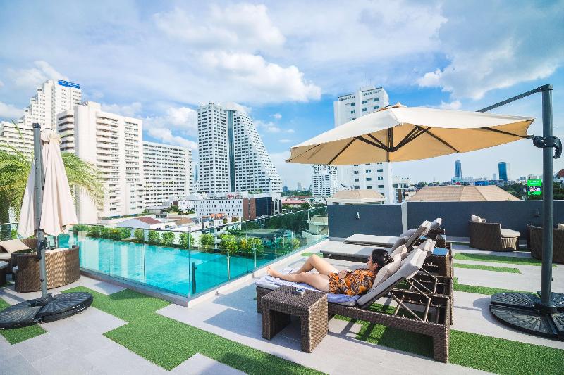 SureStay Plus Hotel by Best Western Sukhumvit 2 - Havuz