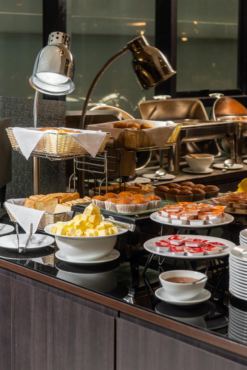 SureStay Plus Hotel by Best Western Sukhumvit 2 - Restoran