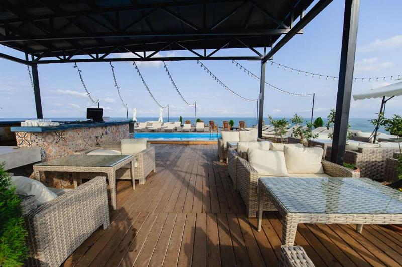 Euphoria Hotel - Teras