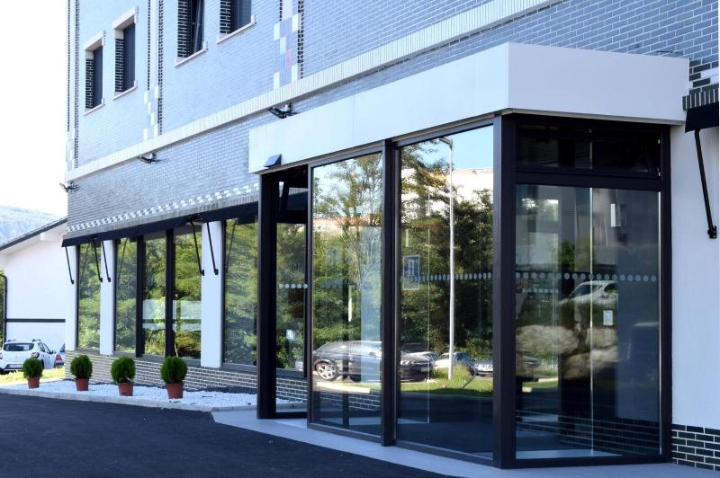 Hotel New Bilbao Airport - Genel