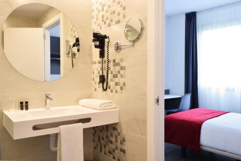 Hotel New Bilbao Airport - Oda