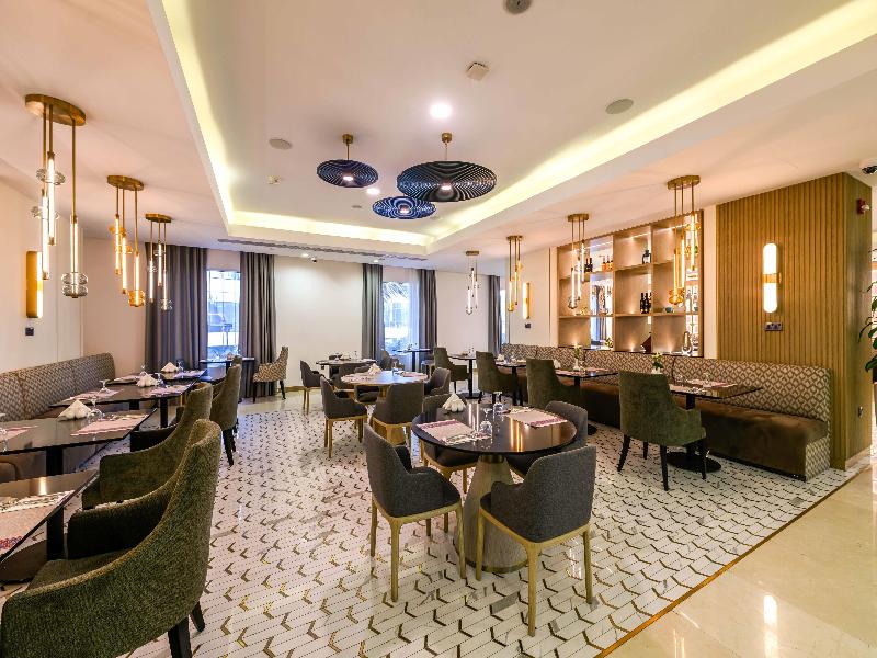 DoubleTree by Hilton Jeddah Al Andalus Mall - Restoran