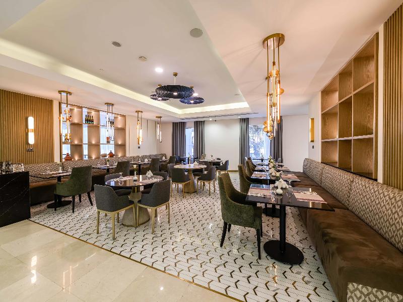 DoubleTree by Hilton Jeddah Al Andalus Mall - Restoran