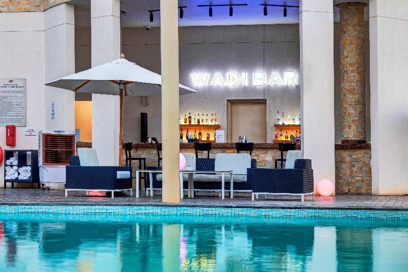 Crowne Plaza Muscat OCEC - Bar