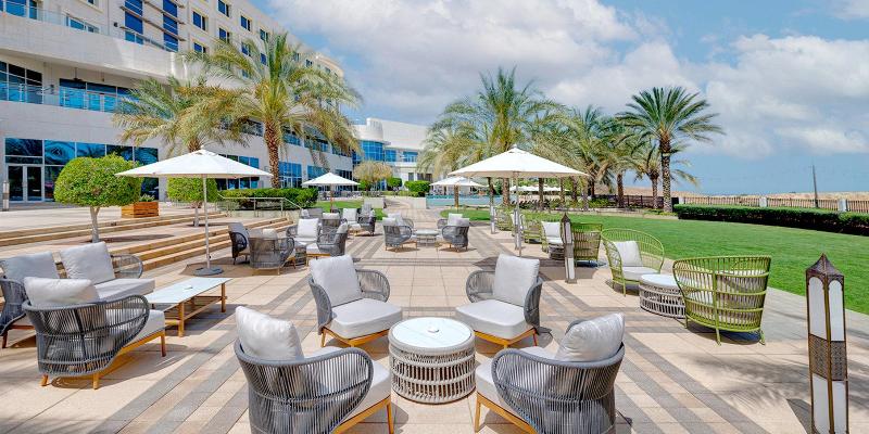 Crowne Plaza Muscat OCEC - Lobi