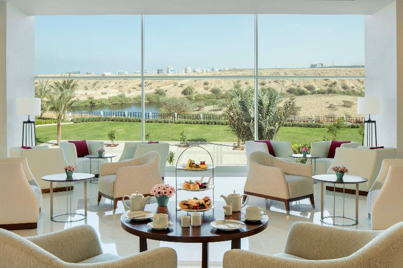 Crowne Plaza Muscat OCEC - Restoran