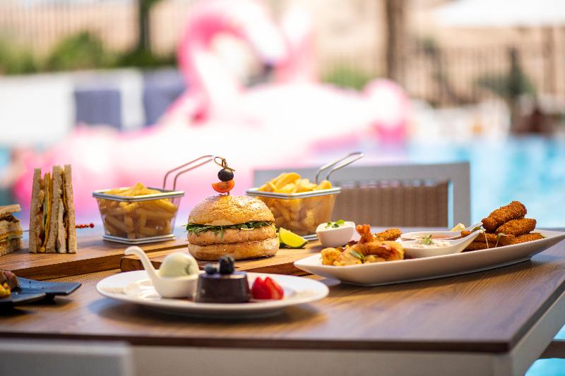 Crowne Plaza Muscat OCEC - Restoran