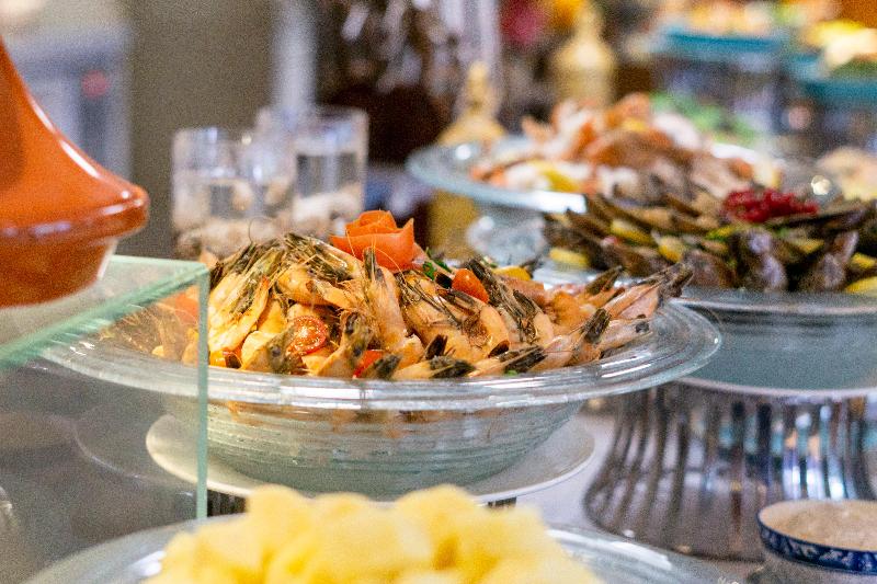 Crowne Plaza Muscat OCEC - Restoran